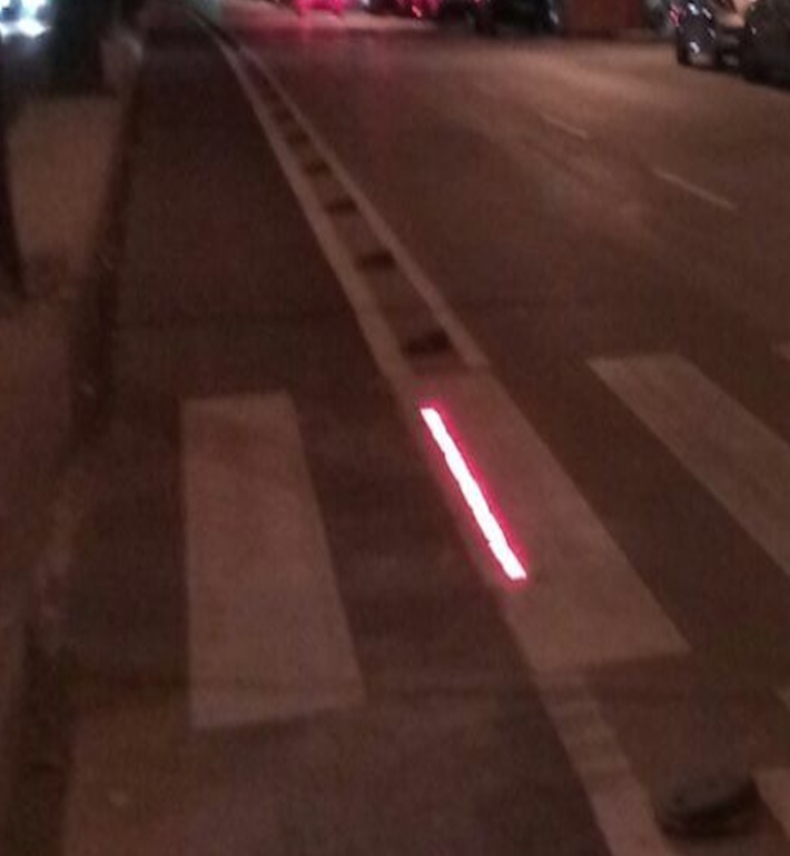 Foto Cartagena cruces de carril bici luminosos