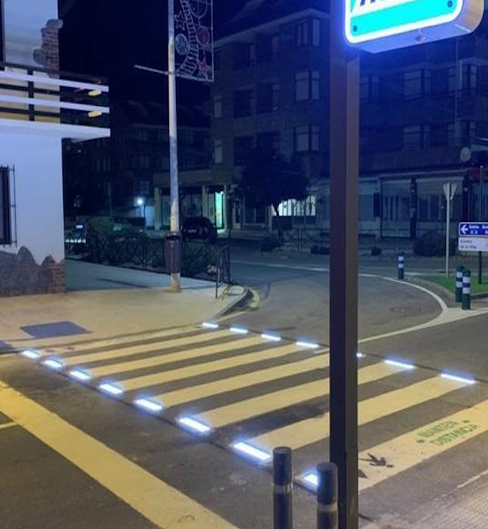 Foto Zaragoza pasos de peatones inteligentes